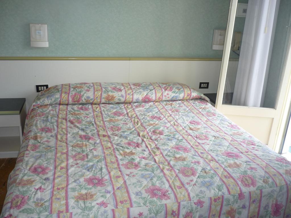 Hotel Europa อาร์มา ดิ ตัจจา ภายนอก รูปภาพ