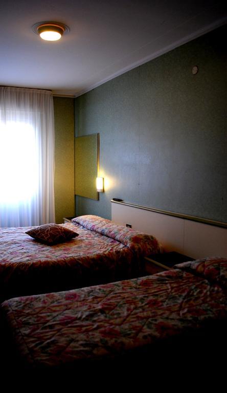 Hotel Europa อาร์มา ดิ ตัจจา ภายนอก รูปภาพ